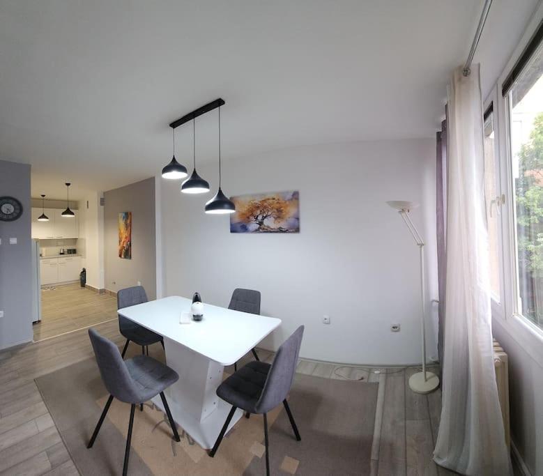 סקופיה City Center Apt Wfree P מראה חיצוני תמונה